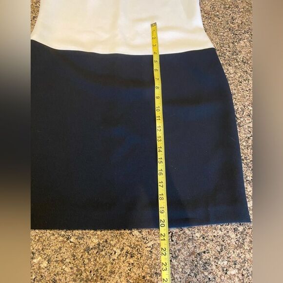 Emanuel Ungaro Sleeveless White Knee Length Vintage Shift Dress Size 8 - Picture 9 of 9